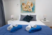 White Arches Sea View Apt No 1 - Parkplatz