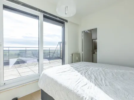 Exclusive Penthouse with Breathtaking 360° View Отели рядом с достопримечательностью «Residence Park Cosmos - B.V.B.A. Luna»