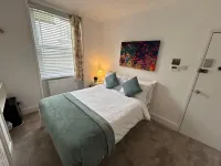 Upper Rock Brighton - Guest House - Bãi đậu xe