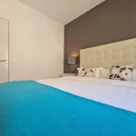 Walk to Camp NOU - Wi-Fi AC 3 Bed by MyRentalHost