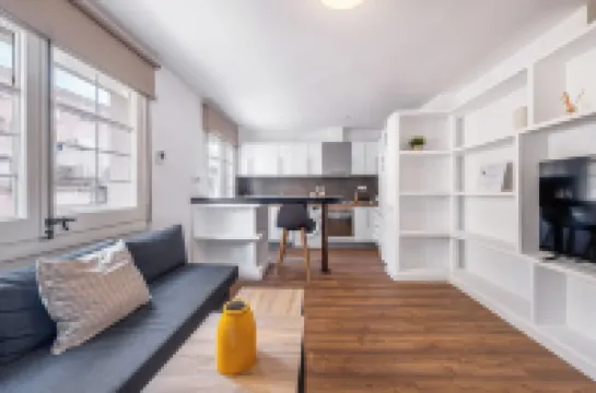 Caliu Apartments Barcelona - Fira Hotels near L'Hospitalet de Llobregat