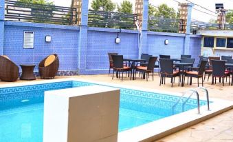 Sulerious Lakeside Hotel