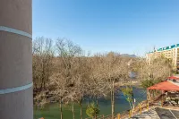 River Bend Inn - Pigeon Forge - Scenic