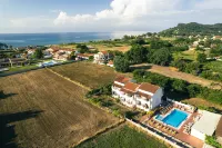 Villa Del Sol Corfu - parking
