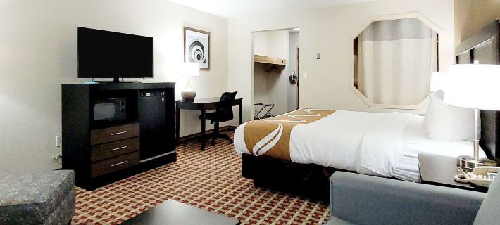 Quality Inn & Suites Hotels in Williamson County
