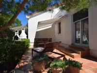 Holiday House in a Quiet Area Near the Sea, Private Garden, Terrace and BBQ