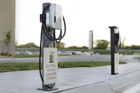 SpringHill Suites Topeka Southwest - parking
