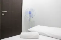 Comfy 2Br Apartment at Mekarwangi Square Cibaduyut Hotels in Dayeuhkolot