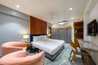 Hotel Nalanda فنادق في أحمد آباد
