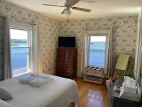 Spinneys Guesthouse & Beach Cottages Hotels in Phippsburg