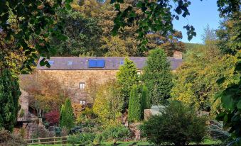 Colleton Cottage at Lovelady Shield- with Hot Tub