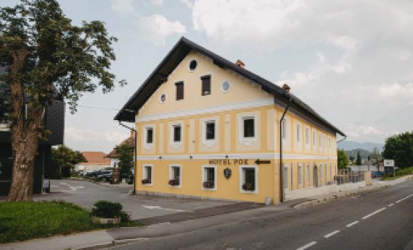 Hotel Pok Garni