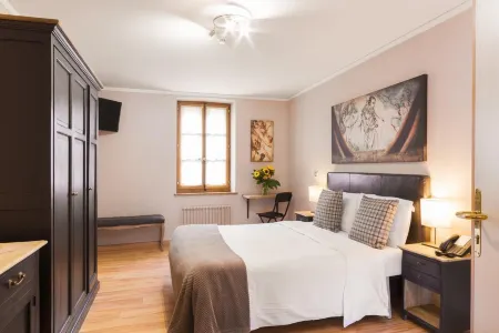 Auberge Communale de Carouge Отели в г. Ланси