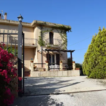 Two-Bedroom Apartment for 4