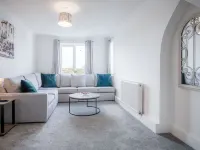 Gower Hideaway - 3 Bed - Ocean Breeze Hotels in Port Eynon