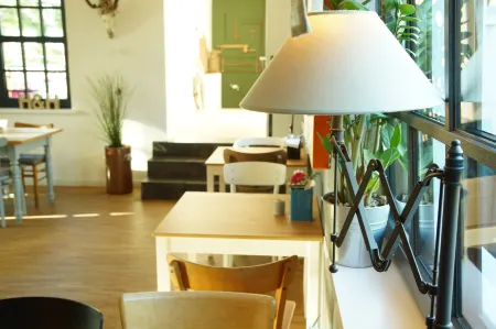 Haus & Hof Guest House Отели в г. Перль