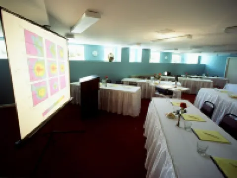 Anchorage Inn and Resort Hotels in York