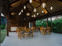 صن سيت ستار هوتس Hotels near تاماريند بيتش