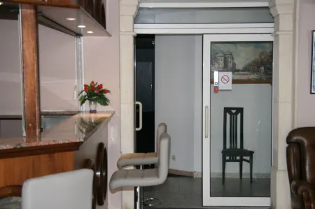 Hotel le Bois des Espeisses Отели в г. Сент-Анастази