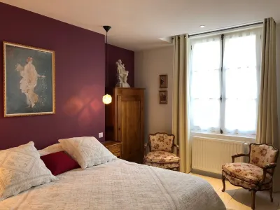 Villa Mary Hotels near Le Chateau du Clos Luce - Parc Leonardo da Vinci