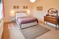 Host & Stay - Penrheol Farmhouse Hotels near Bannau Brycheiniog National Park (Brecon Beacons)