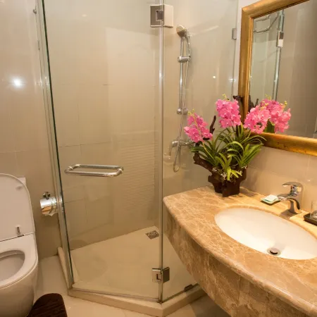 Hope Land Hotel Sukhumvit 46/1 Отели рядом с достопримечательностью «Станция надземного метро Ekkamai»