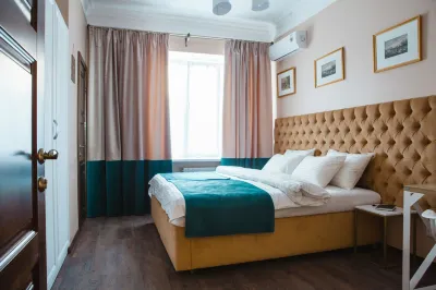 Live.Here.Hotel Hotel dekat Holy Trinity Monastery of St.Jonah