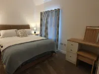 2-Bed Barn Hot Tub & Pet Friendly Near Muirkirk Hotels in Cumnock