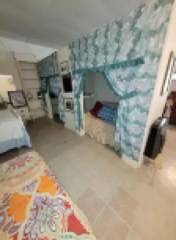 Pan Am Industry Building - Plenty of outside space