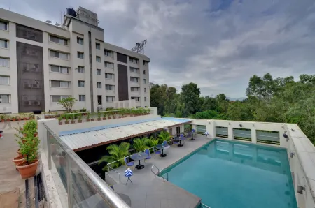 The Fern Residency, Vadgaon - Talegaon, Pune Отели в г. Талегаон Дабхейд
