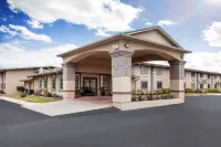 Super 8 by Wyndham Beaumont I-10 South/College St Hotels in Beaumont