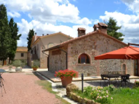Verde Hotels in Lajatico