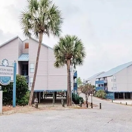 BOATING LOVERS PARADISE! Enjoy our STUNNING 3 bed/3bath Orange Beach Bayou Condo