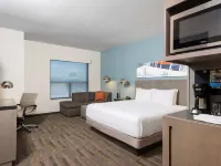 Hyatt House Austin/Downtown Hotels near Austin Central Library