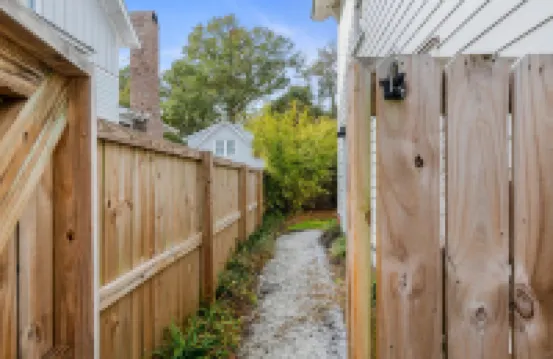 Modern Amenities and Outdoor Shower Delight - Cozy Coastal Retreat