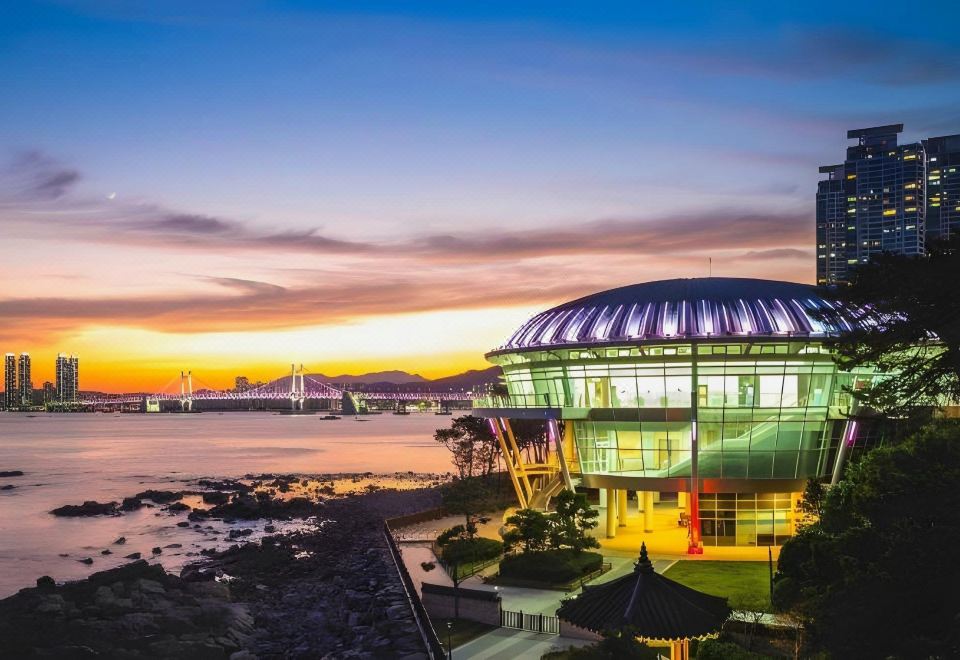 소사이어티호텔의 모던한 인테리어