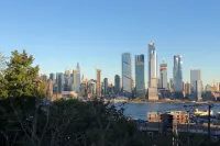 Private 1-Bedroom Apartment Only 15 Minutes to New York City Manhattan Hotel a Union City