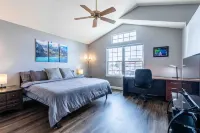 Serenity Haven - Hot Tub, Theater, Firepit, Gym, Yard