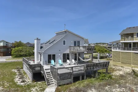 Ocean Views and Relaxing Hot Tub - Exquisite Coastal Oasis Отели в г. Карритак