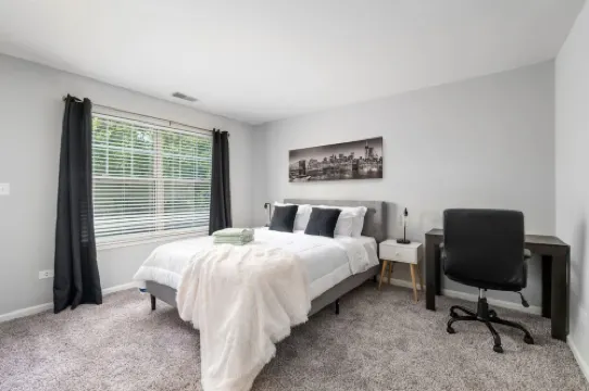 Modern Kitchen and Private Patio Escape - Spacious Tranquil Retreat