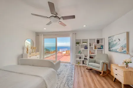 Panoramic Ocean Views and Rooftop Deck - Spacious Coastal Haven