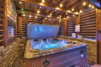 Gorgeous Cabin with Hot Tub and Game Room - Exquisite Family Retreat