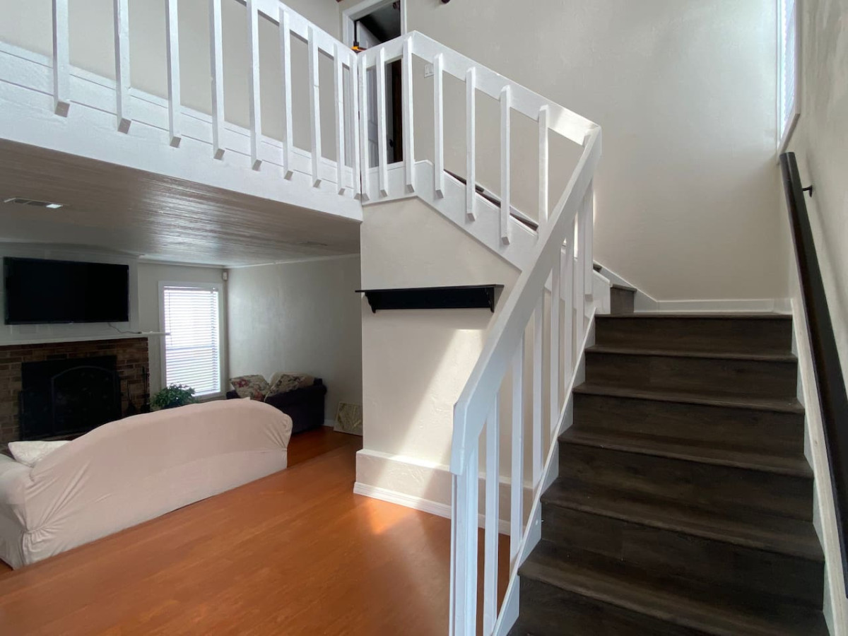 Beautiful Waterfront Oasis - Private Boat Dock and Deck Hotels in Holly Hill