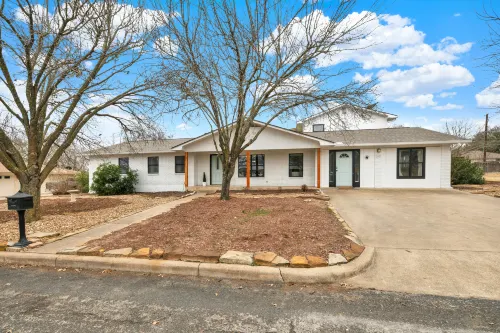 Huge Luxury Home with Hot Tub and Sauna - 2 mi to Dwntn - Luxury