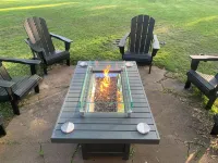 Newly Remodeled House Minutes Away from Downtown, Golf Courses + Big Back Yard Hotel a St. Francois Township
