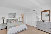 Private Balcony and Intracoastal Views - Charming Oasis