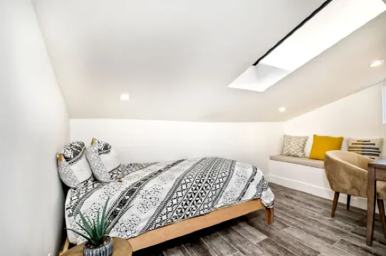 Private Beach Access and Resort Amenities - Spectacular Coastal Oasis