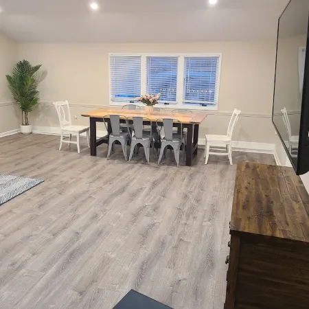 Downtown Marblehead 2brm/1.5bath w/ deck