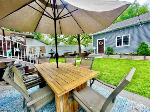 Arcade House! Massive game room, hot tub, firepit, grill, games