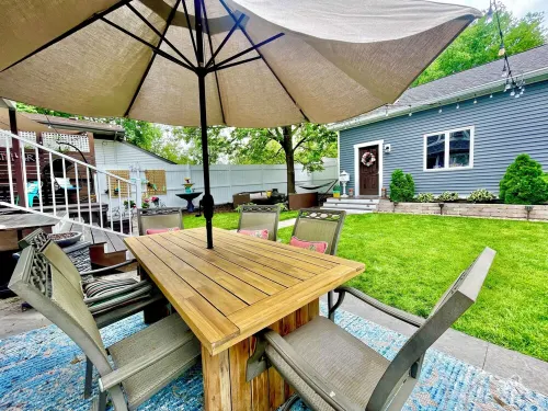 Arcade House! Massive game room, hot tub, firepit, grill, games